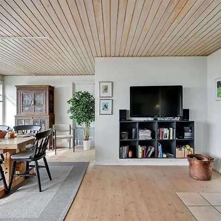 Annalia - 50m From The Sea By Interhome Tatil Evi